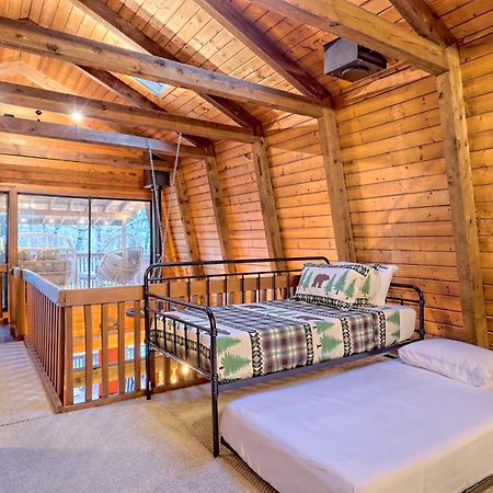 Near Downtown Helen - Hottub, Sauna, Game Room, Fire Pit エクステリア 写真