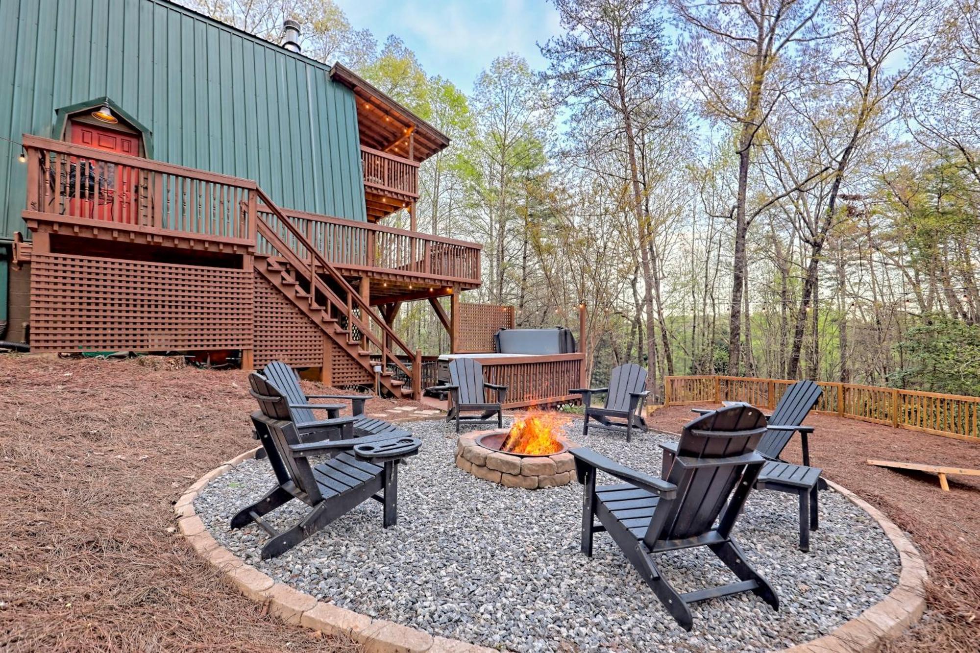 Near Downtown Helen - Hottub, Sauna, Game Room, Fire Pit エクステリア 写真