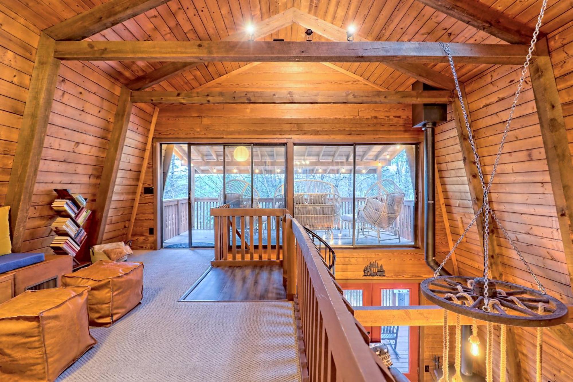 Near Downtown Helen - Hottub, Sauna, Game Room, Fire Pit エクステリア 写真