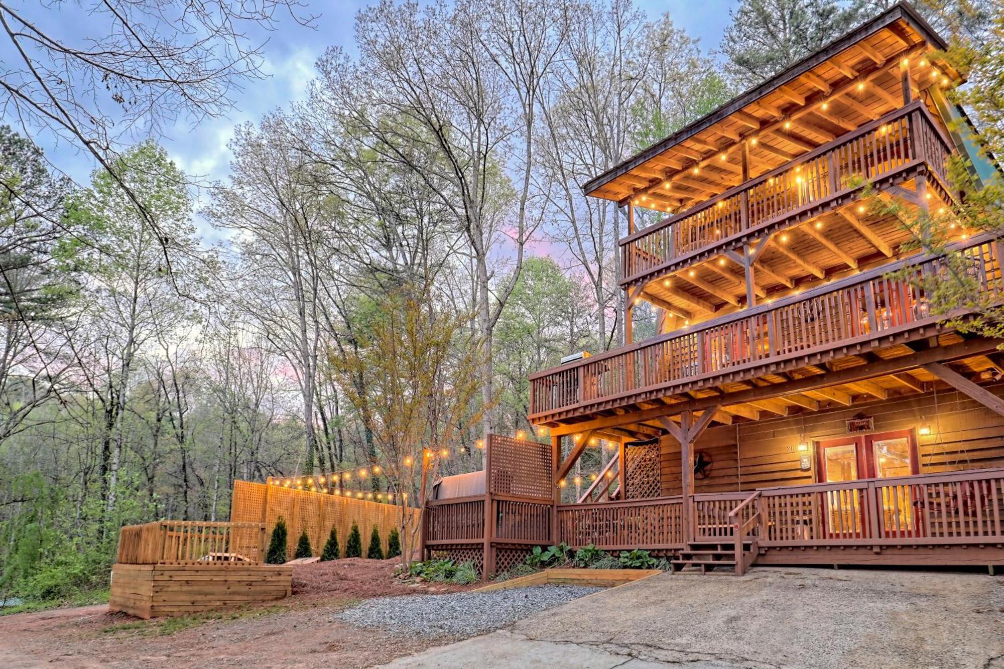 Near Downtown Helen - Hottub, Sauna, Game Room, Fire Pit エクステリア 写真