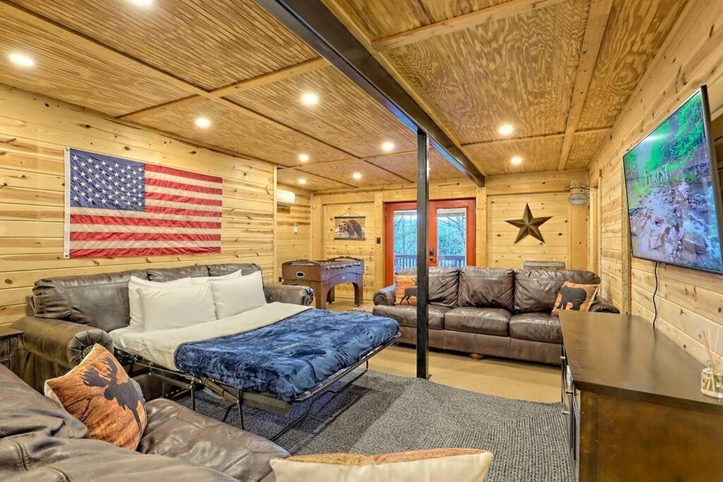 Near Downtown Helen - Hottub, Sauna, Game Room, Fire Pit エクステリア 写真