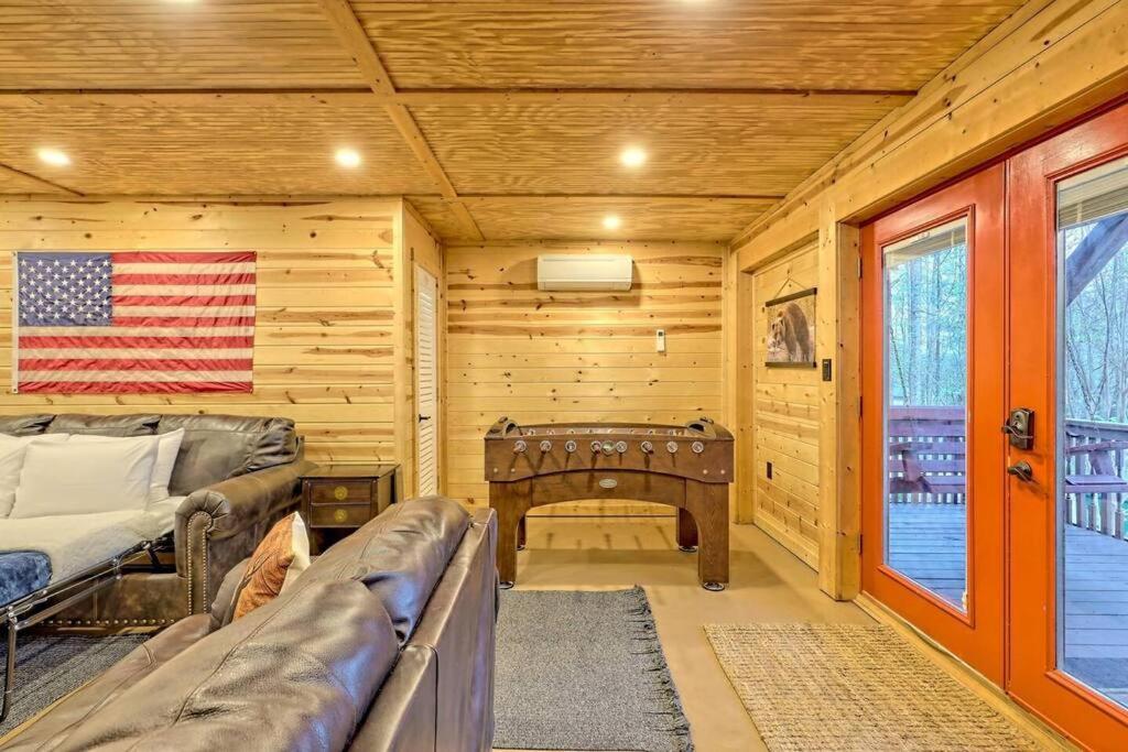 Near Downtown Helen - Hottub, Sauna, Game Room, Fire Pit エクステリア 写真